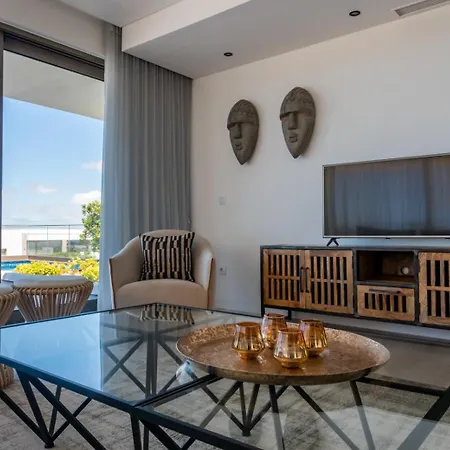 Villa Peralta - Stunning With Private Pool 03