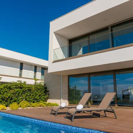 Villa Peralta - Stunning With Private Pool 03 *