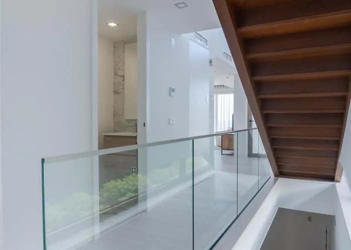 Peralta - Stunning With Private Pool 03 *