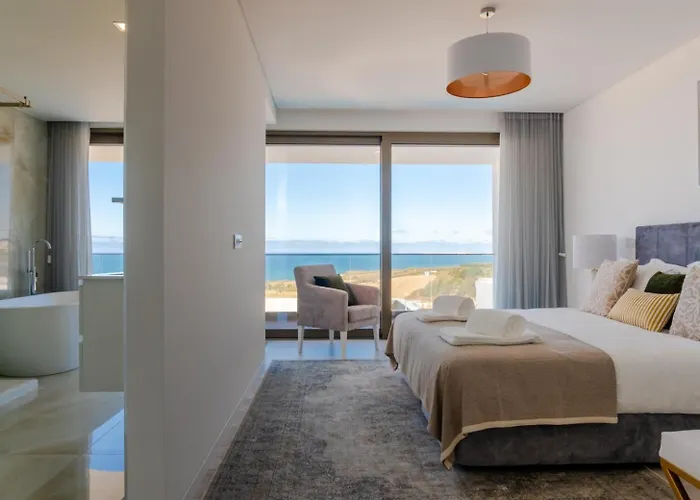 Peralta - Stunning With Private Pool 03 *