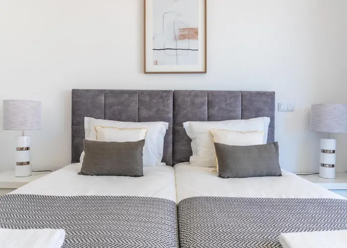 Peralta - Stunning With Private Pool 03